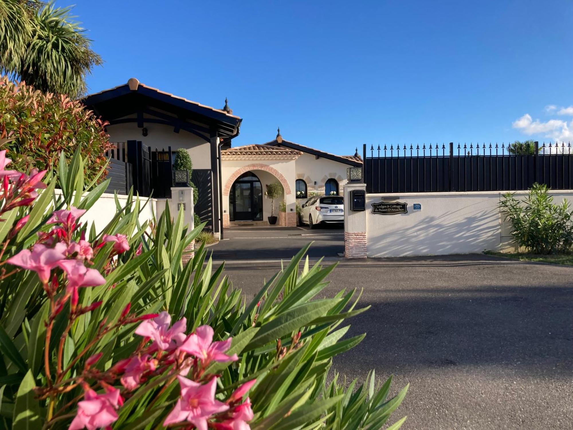 Charme & Confort- Les Cottages Du Bassin D'Arcachon- Petit-Dejeuner Sur Demande - Nuitee, Court Sejour, Semaine Гюжан-Местрас Экстерьер фото